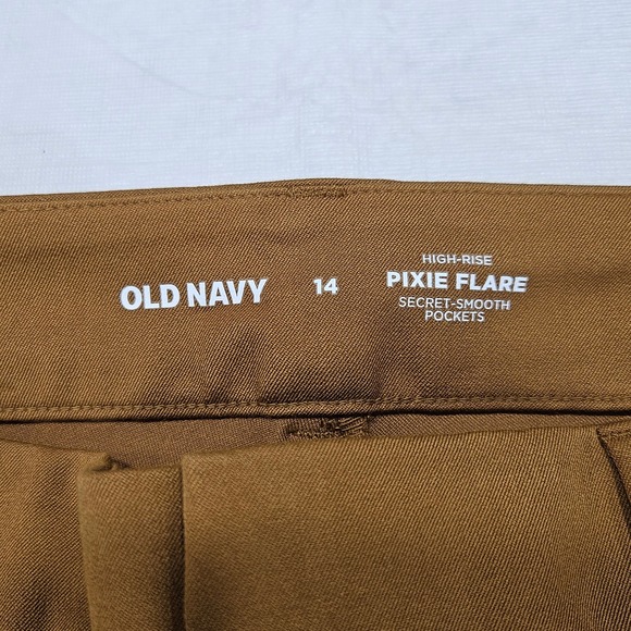 Old Navy High Rise Pixie Flare Pants Size 14 Bourbon Brown Secret Smooth Pockets - Picture 4 of 9